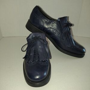 Women BOEMOS fringe flap lace up shoes..  sz9 Navy Blue